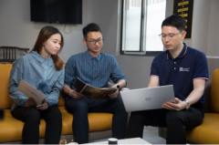 从武汉走向世界,简一科技以中国智造赢得全球认可,八周年多重好礼谢知音